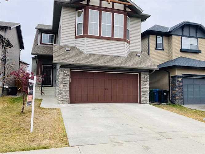 1658 New Brighton Dr SE Calgary, AB T2Z 0P8