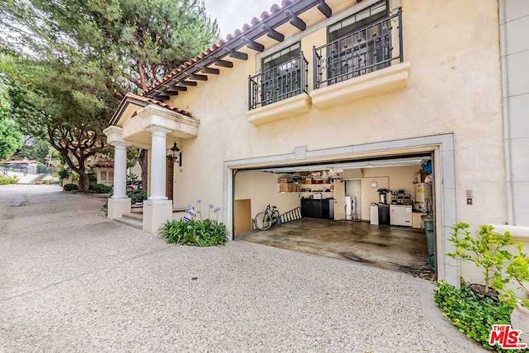 54 N Arroyo Blvd Pasadena, CA 91105