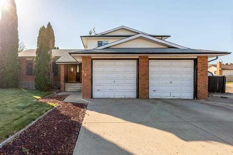 34 SE Rideau Crescent Medicine Hat, AB T1B 3Y1