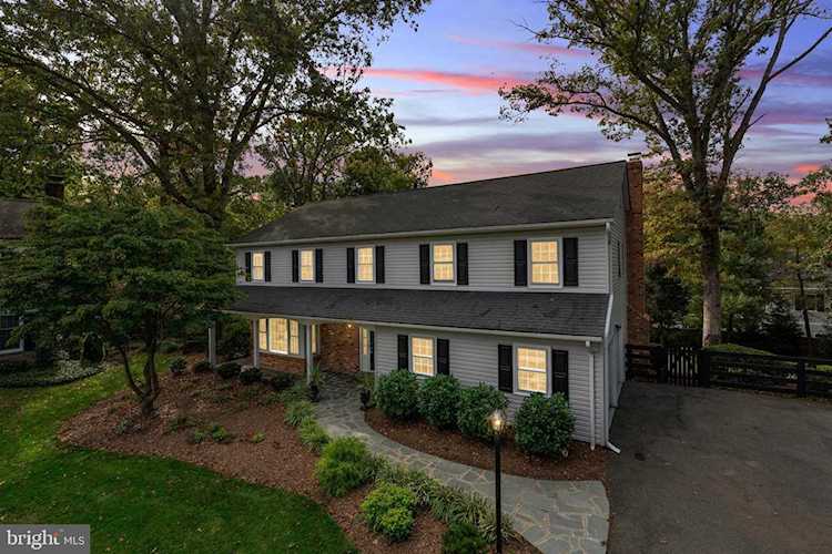 2525 Rocky Branch Rd For Sale in Vienna Photo 1