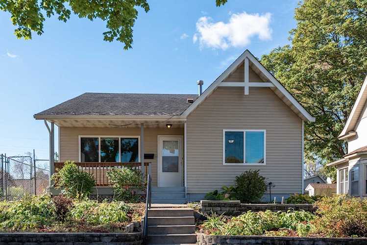 1329 Thomas Avenue N Minneapolis, MN 55411