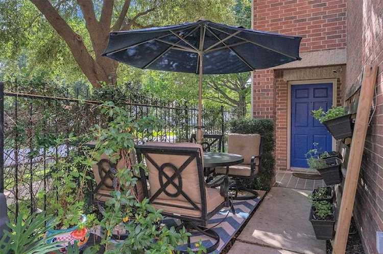 429 W 26th St Houston, TX 77008