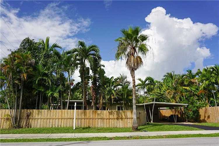 3581 NE 16th Ave Oakland Park, FL 33334