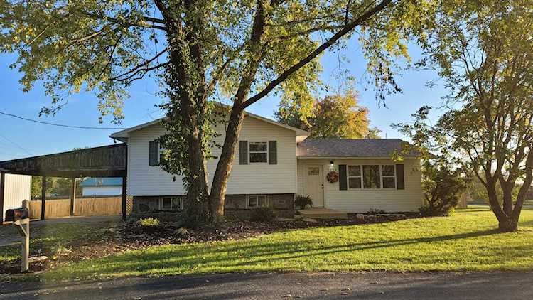 1104 W Short St Mountain Grove, MO 65711