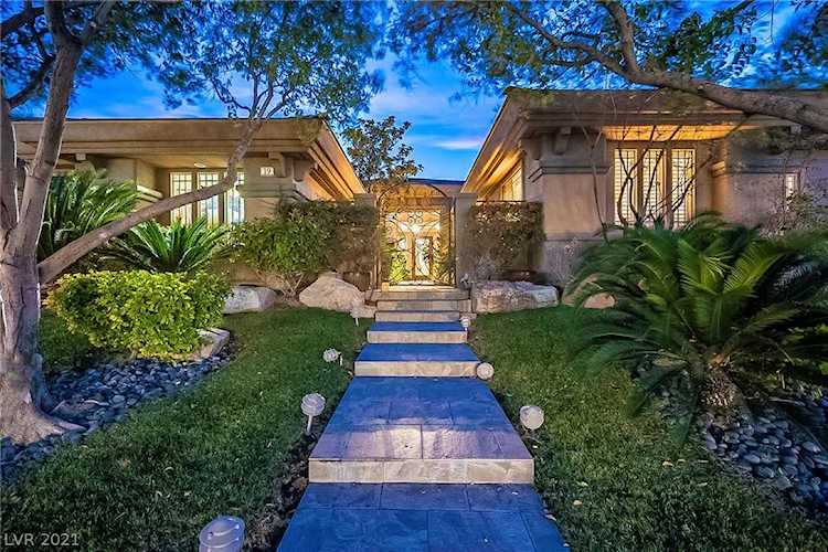 19 Isleworth Dr Henderson, NV 89052