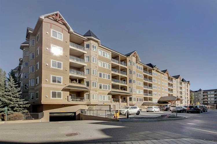 30 Discovery Ridge Close SW #227 Calgary, AB T3H 5X5