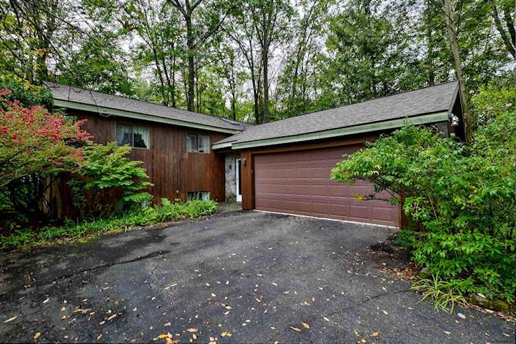 102 Lisa Dr Guilderland, NY 123035207