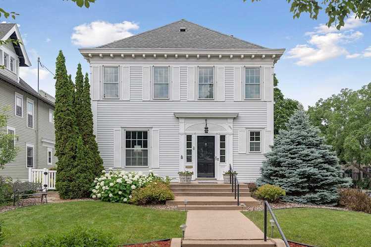 1900 Irving Avenue S Minneapolis, MN 55403