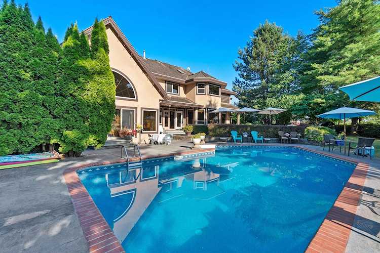 14567 Charlier Road Pitt Meadows, BC V3Y 2T8