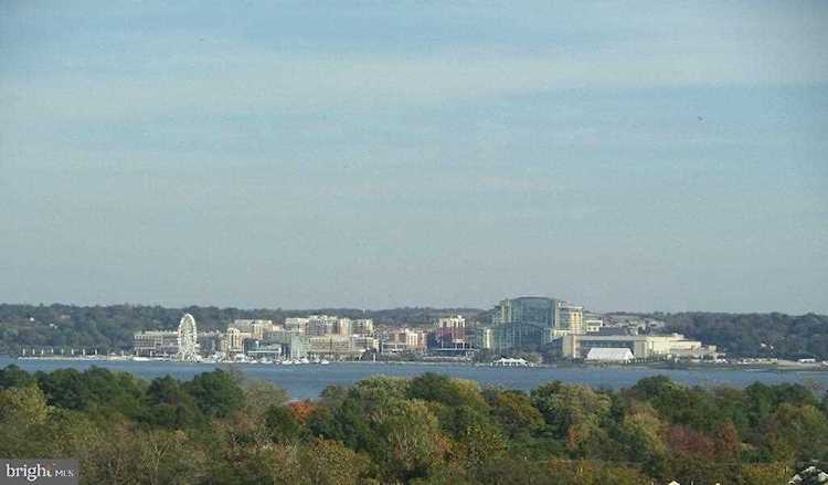2059 Huntington Ave #1501 For Sale in Alexandria Photo 1