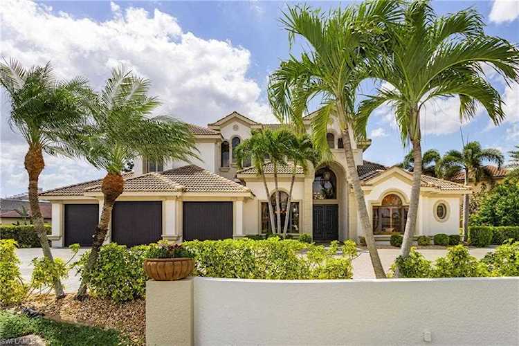 2518 W Cape Coral Parkway Cape Coral, FL 33914