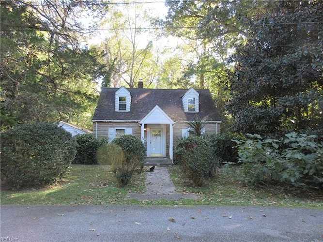 58 Ripley St Newport News, VA 23603
