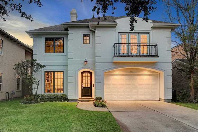 4918 Cedar St Bellaire, TX 77401