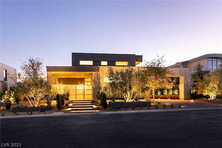 43 Sun Glow Ln Las Vegas, NV 89135