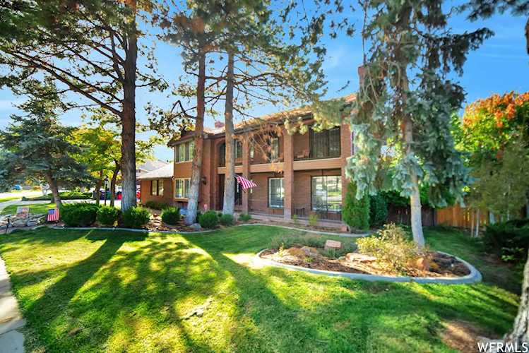 8936 S Quail Run Dr Sandy, UT 84093