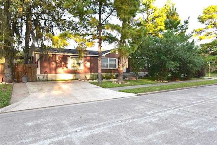 11703 Greenmesa Drive Dr Houston, TX 77044