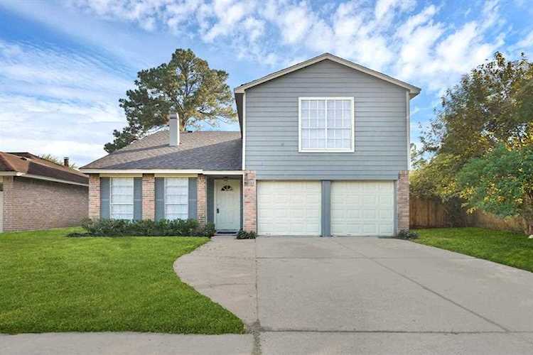 4911 Larksong Ln Spring, TX 77388