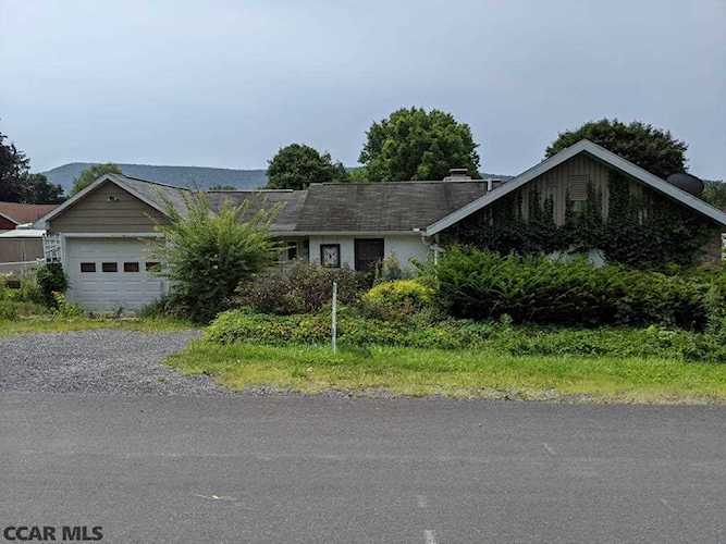 208 Apollo Avenue Boalsburg, PA 16827