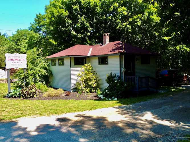 1112 Commercial St Rockport, ME 04856