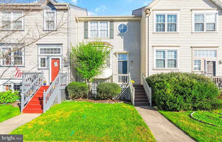 202 Heaton Purcellville, VA 20132 | MLS® VALO2000707 Photo 1