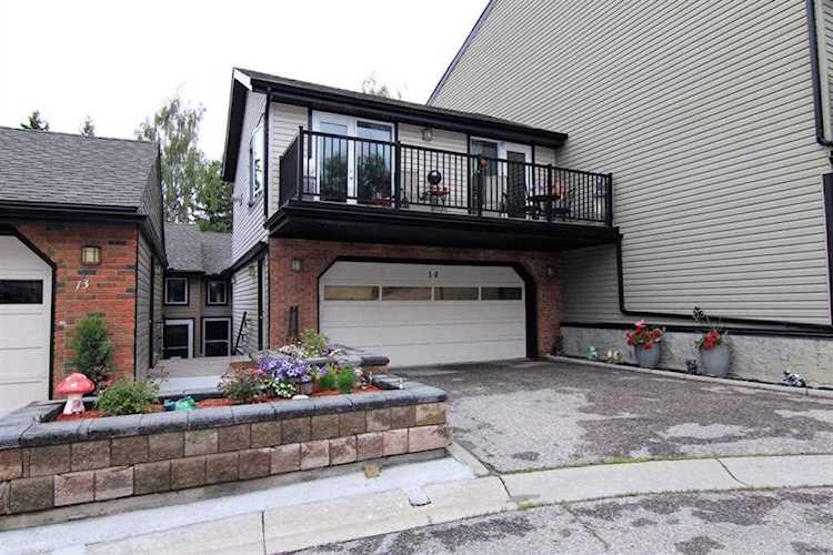 448 Strathcona Dr SW #14 Calgary, AB T3H 1M3