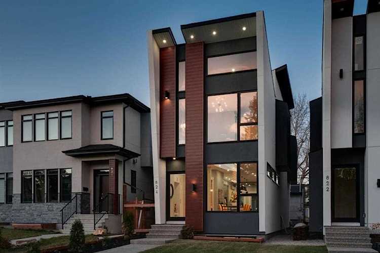 824 19 Ave NW Calgary, AB T2M 0Z3