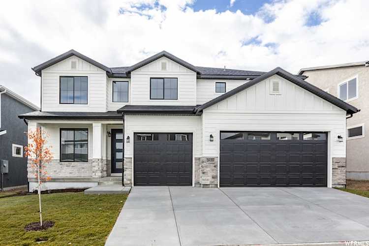 3829 W Nipoma Dune Dr South Jordan, UT 84009