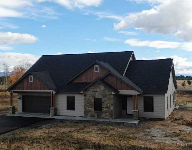 13106 Hawks Bay Road Donnelly, ID 83615