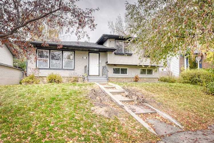167 Whitestone Crescent NE Calgary, AB T1Y 1S5