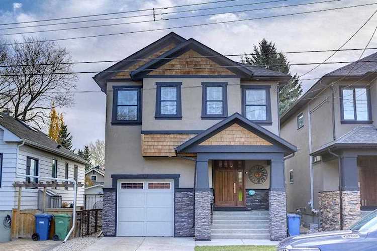708 14 St SE Calgary, AB T2G 3J8