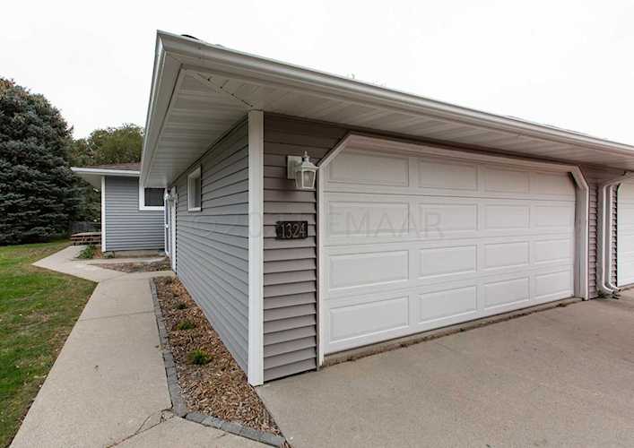 1324 S 35th Ave Moorhead, MN 56560