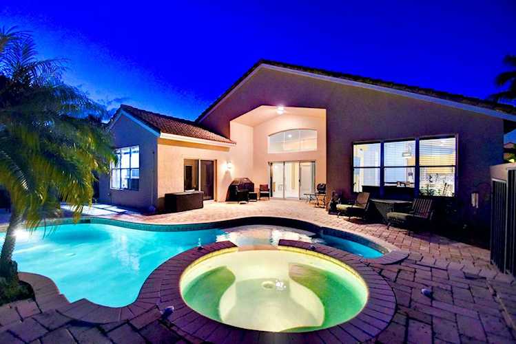 9336 Cove Point Circle Boynton Beach, FL 33472