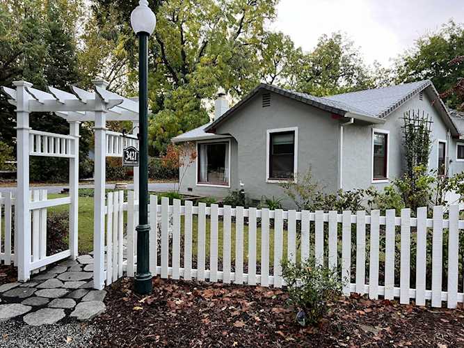 3421 Pioneer Ln Redding, CA 96001