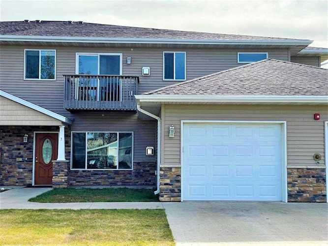 19 SW 43rd Ave Minot, ND 58701