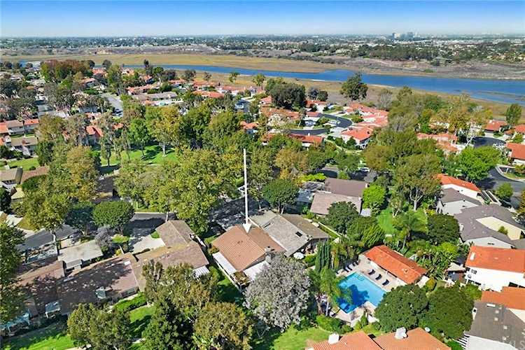 2715 Vista Umbrosa Newport Beach, CA 92660 | MLS NP21232913 Photo 1