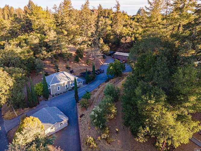 795 Dry Creek Road Healdsburg, CA 95448