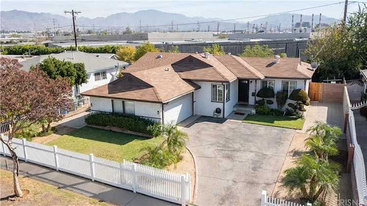 12562 Debell St Pacoima, CA 91331