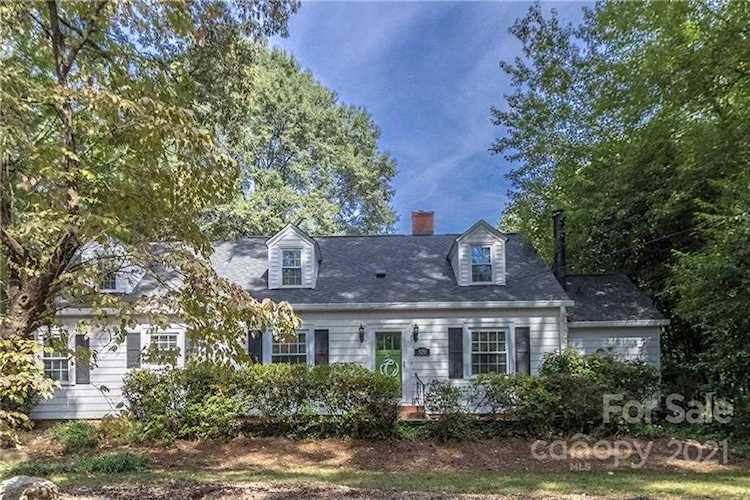 520 S Main St Davidson, NC 28036