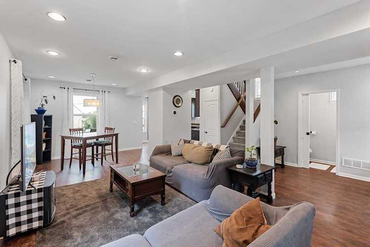 2101 26th Avenue N Minneapolis, MN 55411