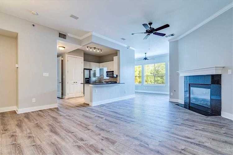 2216 Thornton RD #421 Austin, TX 78704