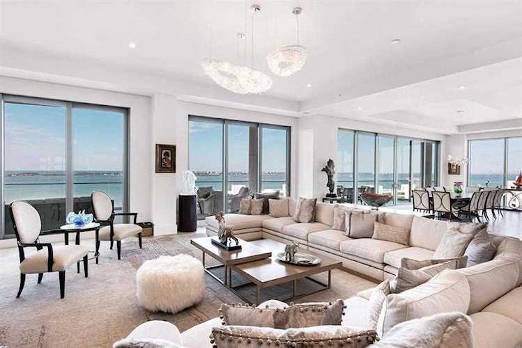 401 Quay Commons #1903 Sarasota, FL 34236