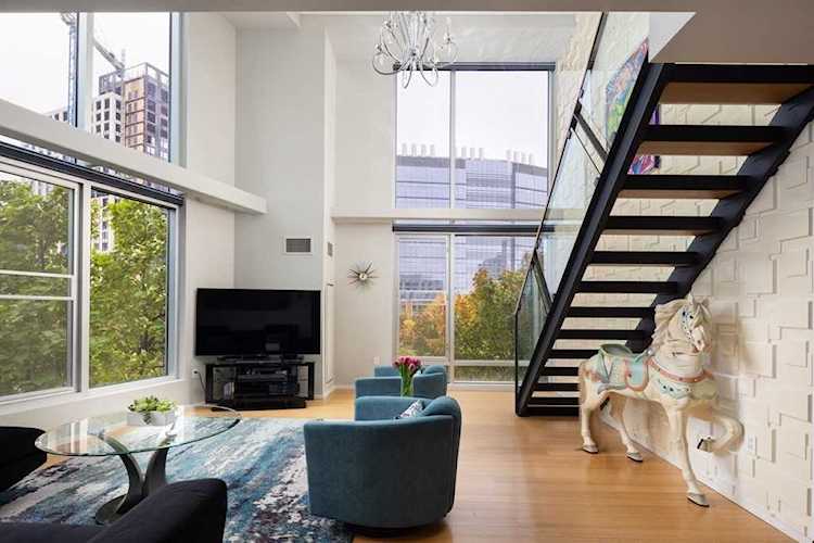 1 Earhart #322 Cambridge, MA 02141