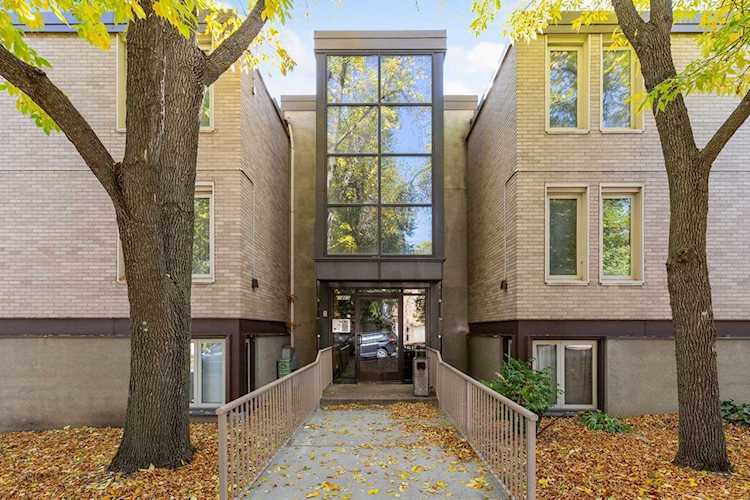 1405 E 40th Street #12F Minneapolis, MN 55407
