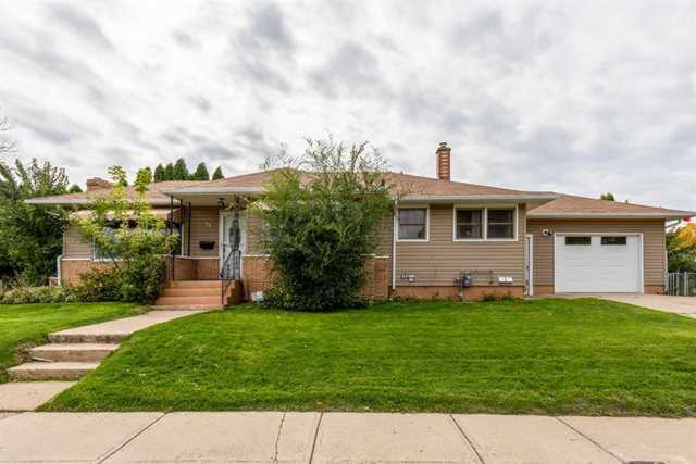 74 Robertson Way SW Medicine Hat, AB T1A 5