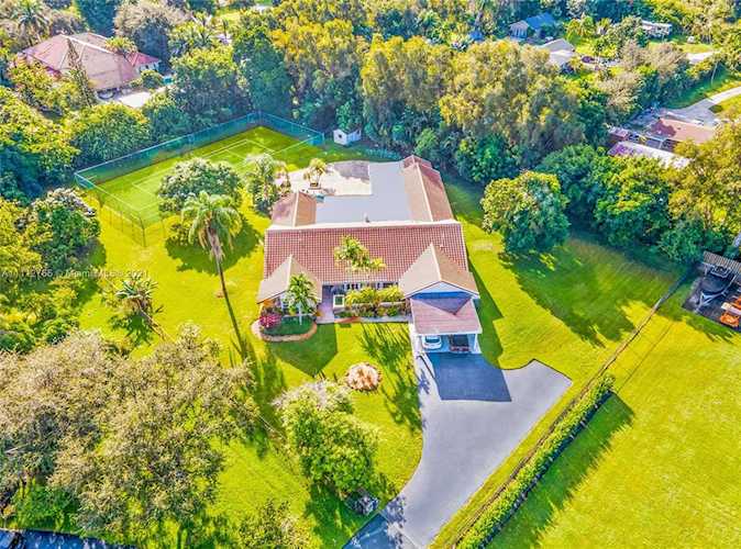 5750 SW 109th Ave Davie, FL 33328