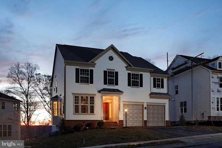 17904 Ridgewood Place Round Hill, VA 20141