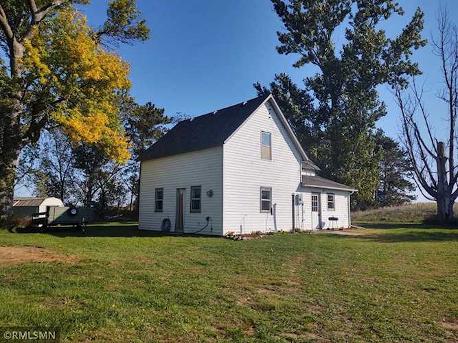 39383 University Avenue NE Stanchfield, MN 55080