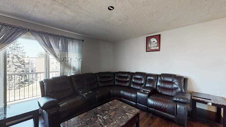 # 323 7220 144 Avenue Edmonton, AB T5C 3E4