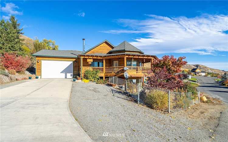 100 Pryor Dr Pateros, WA 98846