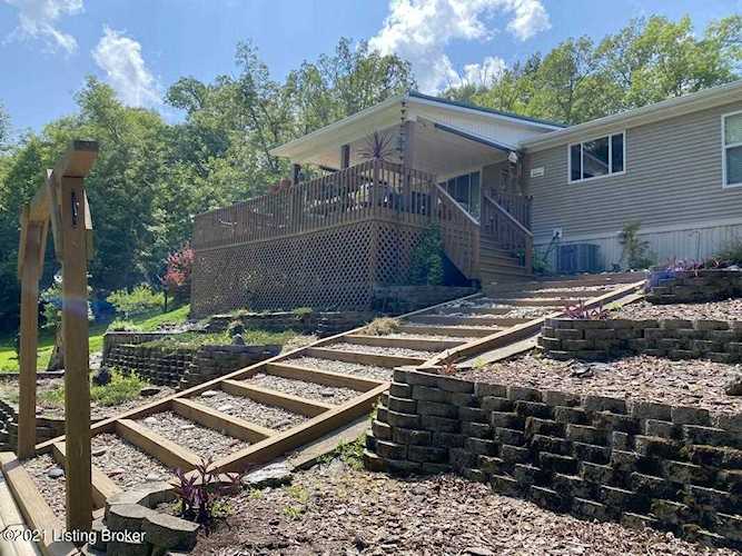 550 Sleepy Hollow Cir Clarkson, KY 42726
